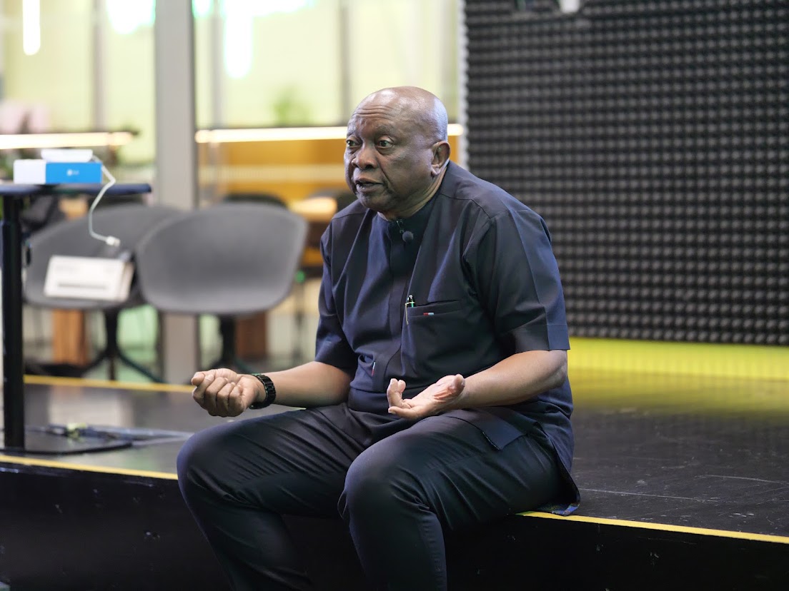 Tomi Davies Speaking